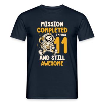 Mission accomplie J’ai maintenant 11 ans et toujours - T-shirt homme - marine - Devant - AI Model Male 178 light (178cm)