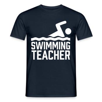 Schwimmlehrer Schwimmtrainer Schwimmkurs Schwimmen - Männer T-Shirt - Navy - Vorne - AI Model Male 178 light (178cm)