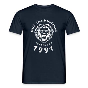 33ème anniversaire Sauvage, libre & indompté depuis 09/1991 - T-shirt homme - marine - Devant - AI Model Male 178 light (178cm)