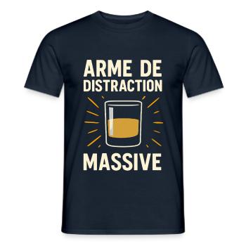 Arme de distraction massive T-shirt whisky drôle - T-shirt homme - marine - Devant - AI Model Male 178 light (178cm)