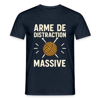 Arme de Distraction Massive Tricot Humour Pelote - T-shirt homme - marine - Devant - AI Model Male 178 light (178cm)