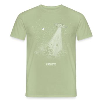 I believe in Santa Claus - Männer T-Shirt - Sage - Vorne - AI Model Male 178 light (178cm)
