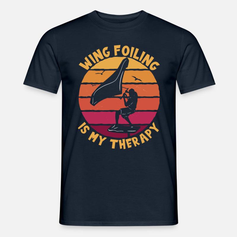 Wing Foiling Therapy - Männer T-Shirt - Navy