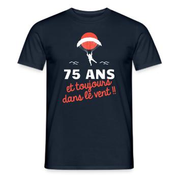 idée cadeau anniversaire amateurs de parapente - T-shirt homme - marine - Devant - AI Model Male 178 light (178cm)