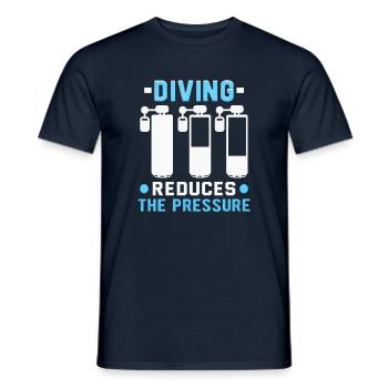 Instructeur de conception de plongée sous-marine Snorkeling - T-shirt homme - marine - Devant - AI Model Male 178 light (178cm)