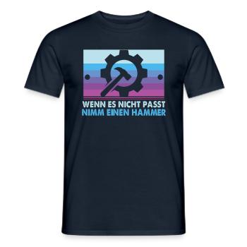 Für Zerspanungsmechaniker CNC Dreher und Fräser - Männer T-Shirt - Navy - Vorne - AI Model Male 178 light (178cm)