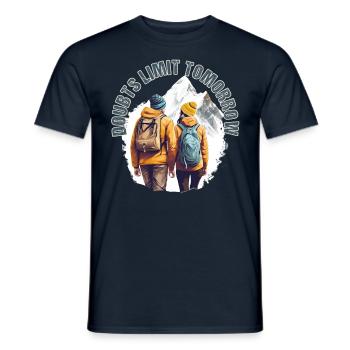 Wanderer mit Partner Design für Bergsteiger - Männer T-Shirt - Navy - Vorne - AI Model Male 178 light (178cm)