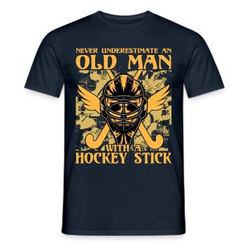 Never underestimate a old man rides a Motorcycle - Männer T-Shirt - Navy - Vorne - AI Model Male 178 light (178cm)
