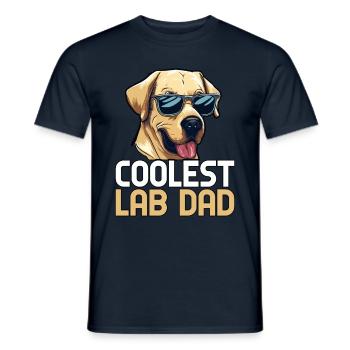 COOLEST LAB DAD - Men's T-Shirt - navy - Front - AI Model Male 178 light (178cm)