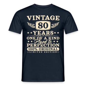 80 Jahre Mann Frau Vintage 80. Geburtstag - Männer T-Shirt - Navy - Vorne - AI Model Male 178 light (178cm)