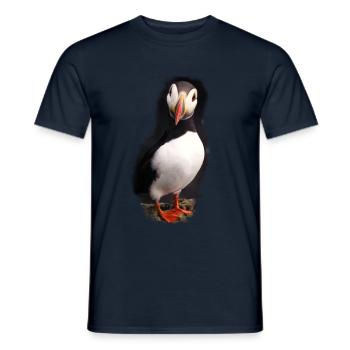 Illustration d'oiseau macareux macareux - T-shirt homme - marine - Devant - AI Model Male 178 light (178cm)