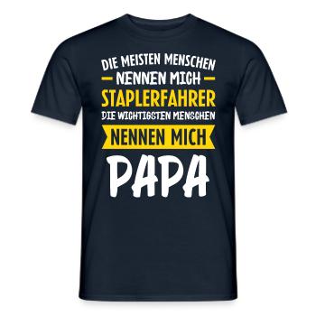 Gabelstapler Lagerist Lager Papa Staplerfahrer - Männer T-Shirt - Navy - Vorne - AI Model Male 178 light (178cm)