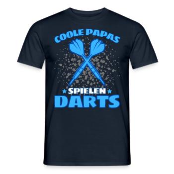 LES PAPAS COOL JOUENT AUX FLÉCHETTES! Papa joueur de fléchettes - T-shirt homme - marine - Devant - AI Model Male 178 light (178cm)