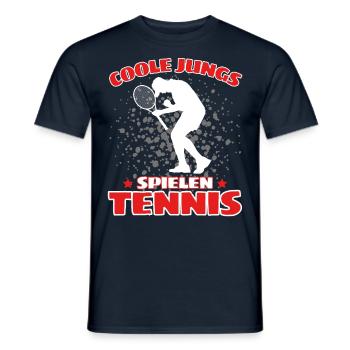 COOLE JUNGS SPIELEN TENNIS Das Lustige - Männer T-Shirt - Navy - Vorne - AI Model Male 178 light (178cm)