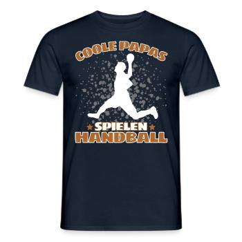 COOLE PAPAS SPIELEN HANDBALL Handballer - Männer T-Shirt - Navy - Vorne - AI Model Male 178 light (178cm)
