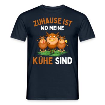 ZUHAUSE IST WO MEINE KÜHE SIND! Lustiges Bauer - Männer T-Shirt - Navy - Vorne - AI Model Male 178 light (178cm)