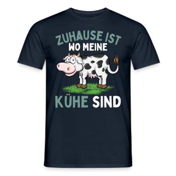 ZUHAUSE IST WO MEINE KÜHE SIND! Lustiges Bauer - Männer T-Shirt - Navy - Vorne - AI Model Male 178 light (178cm)