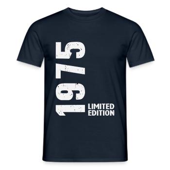 50 ans 1975 cadeau d’anniversaire - T-shirt homme - marine - Devant - AI Model Male 178 light (178cm)