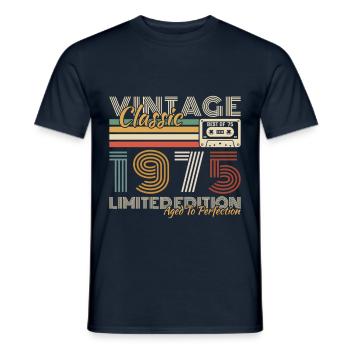 1975 Vintage Retro Geburtstagsgeschenk - Männer T-Shirt - Navy - Vorne - AI Model Male 178 light (178cm)