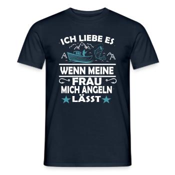 ICH LIEBE ES WENN MEINE FRAU MICH ANGELN LÄSST - Männer T-Shirt - Navy - Vorne - AI Model Male 178 light (178cm)