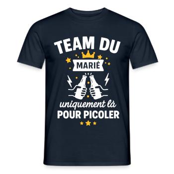 Team du marié EVG enterrement vie de garçon - T-shirt homme - marine - Devant - AI Model Male 178 light (178cm)