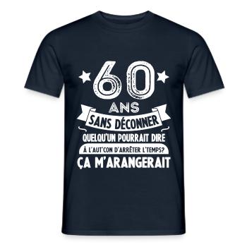 60 Ans Cadeau D'anniversaire 60 Ans - T-shirt homme - marine - Devant - AI Model Male 178 light (178cm)