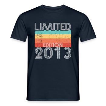 Limited Edition Retro 2013 - Männer T-Shirt - Navy - Vorne - AI Model Male 178 light (178cm)