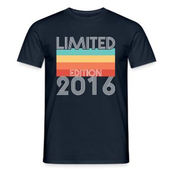 Edition Limitée Rétro 2016 - T-shirt homme - marine - Devant - AI Model Male 178 light (178cm)