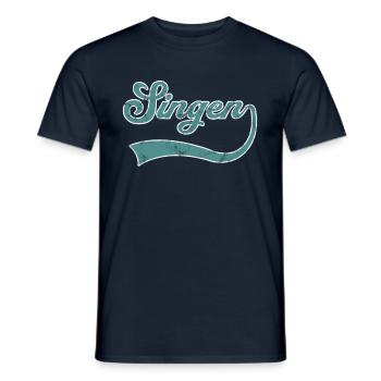 Singen Schriftzug - Männer T-Shirt - Navy - Vorne - AI Model Male 178 light (178cm)