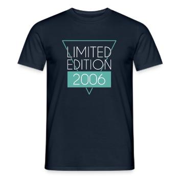 Edition limitée 2006 - T-shirt homme - marine - Devant - AI Model Male 178 light (178cm)