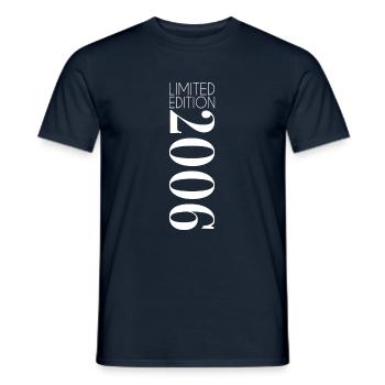 Édition limitée 2006 - T-shirt homme - marine - Devant - AI Model Male 178 light (178cm)