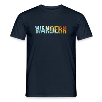 Wandern Schriftzug Retro - Männer T-Shirt - Navy - Vorne - AI Model Male 178 light (178cm)