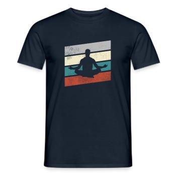 Yoga Retro - Männer T-Shirt - Navy - Vorne - AI Model Male 178 light (178cm)