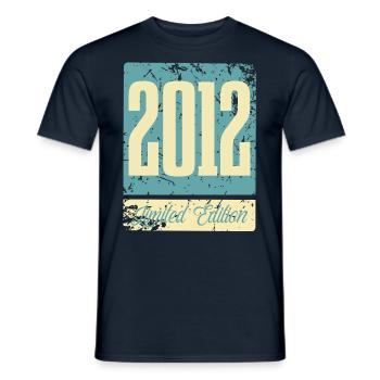 2012 Anniversaire de naissance Année de naissance - T-shirt homme - marine - Devant - AI Model Male 178 light (178cm)