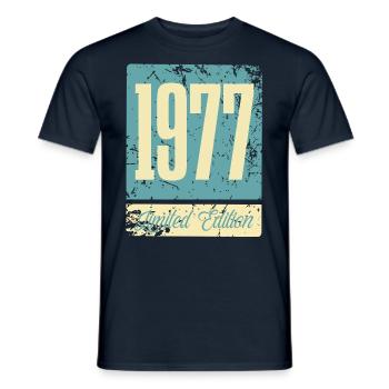 1977 Naissance Anniversaire Année de naissance - T-shirt homme - marine - Devant - AI Model Male 178 light (178cm)