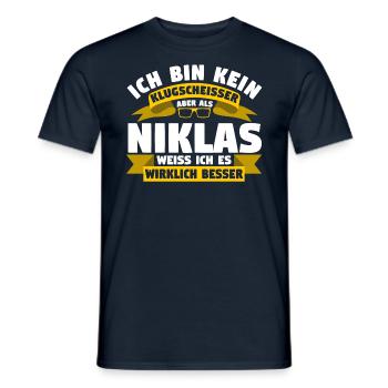 Klugscheisser Niklas weiß es besser - Männer T-Shirt - Navy - Vorne - AI Model Male 178 light (178cm)