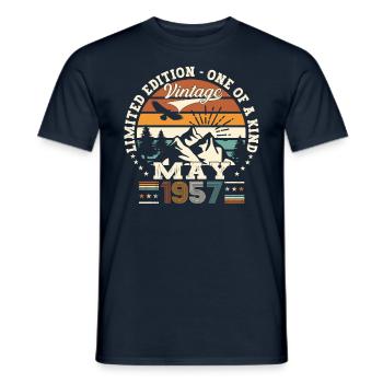 66e anniversaire Man May Millésime 1957 Millésime - T-shirt homme - marine - Devant - AI Model Male 178 light (178cm)