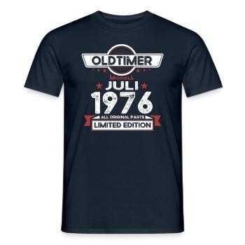 47. Geburtstag Mann Oldtimer Juli Jahrgang 1976 - Männer T-Shirt - Navy - Vorne - AI Model Male 178 light (178cm)