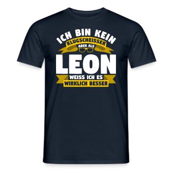 Klugscheisser Leon weiß es besser - Männer T-Shirt - Navy - Vorne - AI Model Male 178 light (178cm)