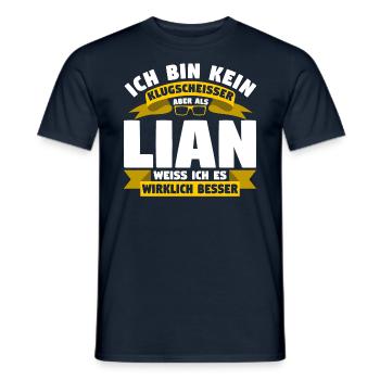 Klugscheisser Lian weiß es besser - Männer T-Shirt - Navy - Vorne - AI Model Male 178 light (178cm)