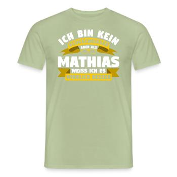 Klugscheisser Mathias weiß es besser - Männer T-Shirt - Sage - Vorne - AI Model Male 178 light (178cm)