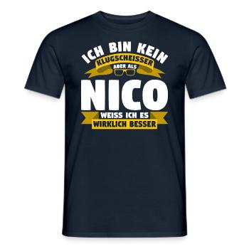 Klugscheisser Nico weiß es besser - Männer T-Shirt - Navy - Vorne - AI Model Male 178 light (178cm)