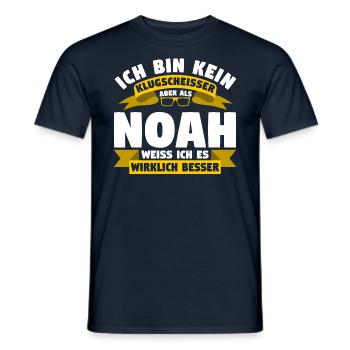 Klugscheisser Noah weiß es besser - Männer T-Shirt - Navy - Vorne - AI Model Male 178 light (178cm)