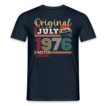 47th Birthday Man July Year 1976 Cassette - Men's T-Shirt - navy - Front - AI Model Male 178 light (178cm)