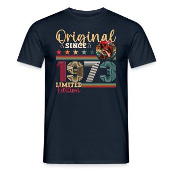 50. Geburtstag Mann Angler Angeln Jahrgang 1973 - Männer T-Shirt - Navy - Vorne - AI Model Male 178 light (178cm)