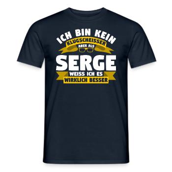 Klugscheisser Serge weiß es besser - Männer T-Shirt - Navy - Vorne - AI Model Male 178 light (178cm)