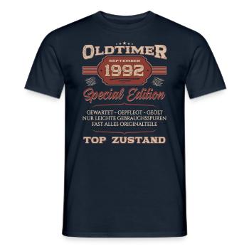 32. Geburtstag Oldtimer September 1992 Jahrgang 92 - Männer T-Shirt - Navy - Vorne - AI Model Male 178 light (178cm)