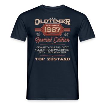 57. Geburtstag Oldtimer September 1967 Jahrgang 67 - Männer T-Shirt - Navy - Vorne - AI Model Male 178 light (178cm)