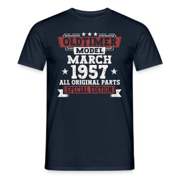 66. Geburtstag Mann März Jahrgang 1957 Oldtimer - Männer T-Shirt - Navy - Vorne - AI Model Male 178 light (178cm)