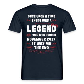 Il était une fois une légende. Naissance en novembre 2017 - T-shirt homme - marine - Devant - AI Model Male 178 light (178cm)
